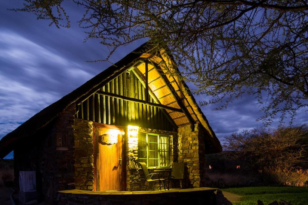 Etusis Lodge Usakos Экстерьер фото