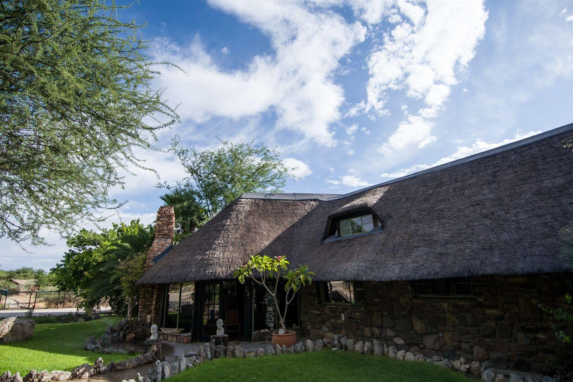 Etusis Lodge Usakos Экстерьер фото