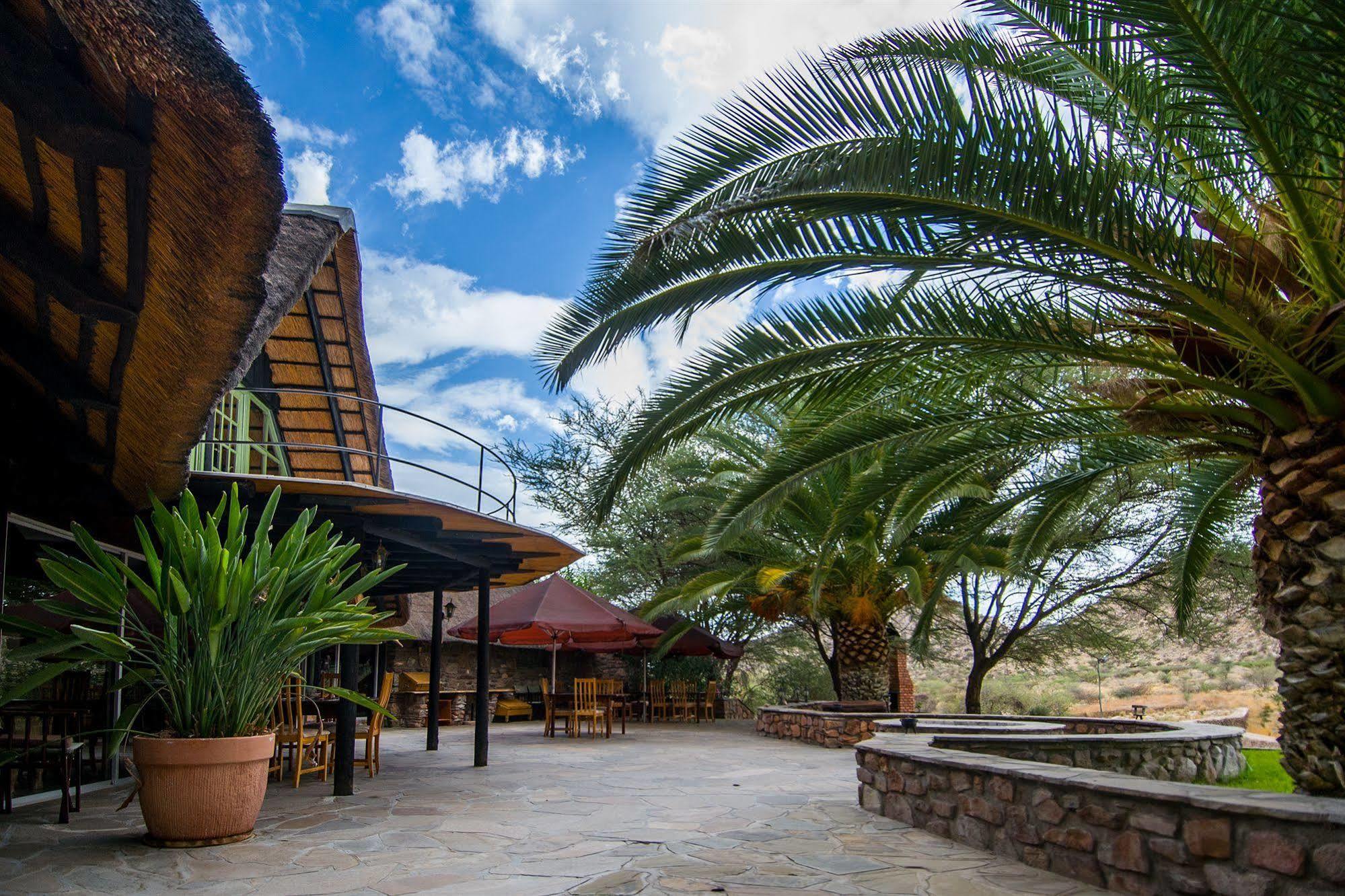 Etusis Lodge Usakos Экстерьер фото