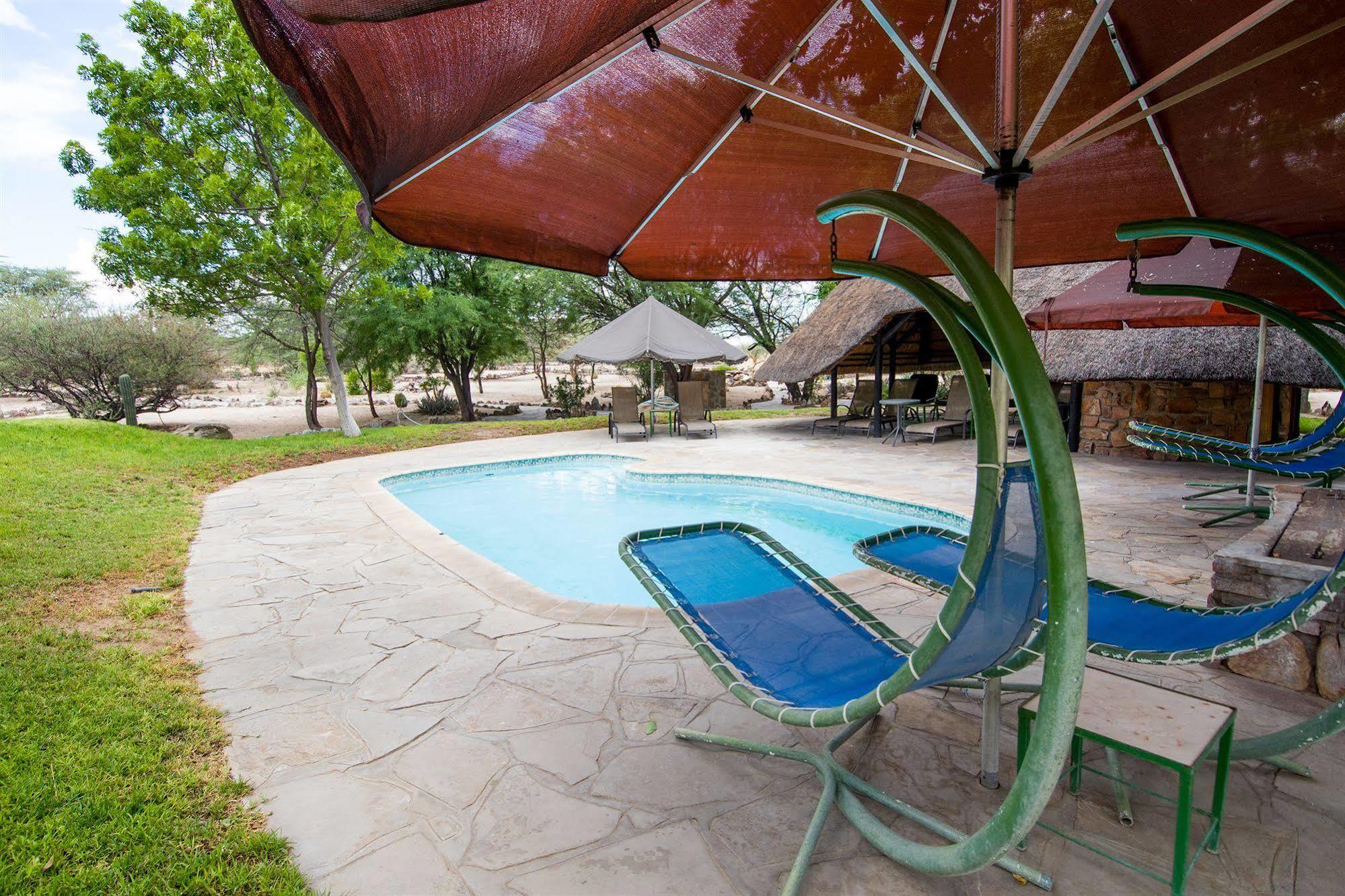 Etusis Lodge Usakos Экстерьер фото