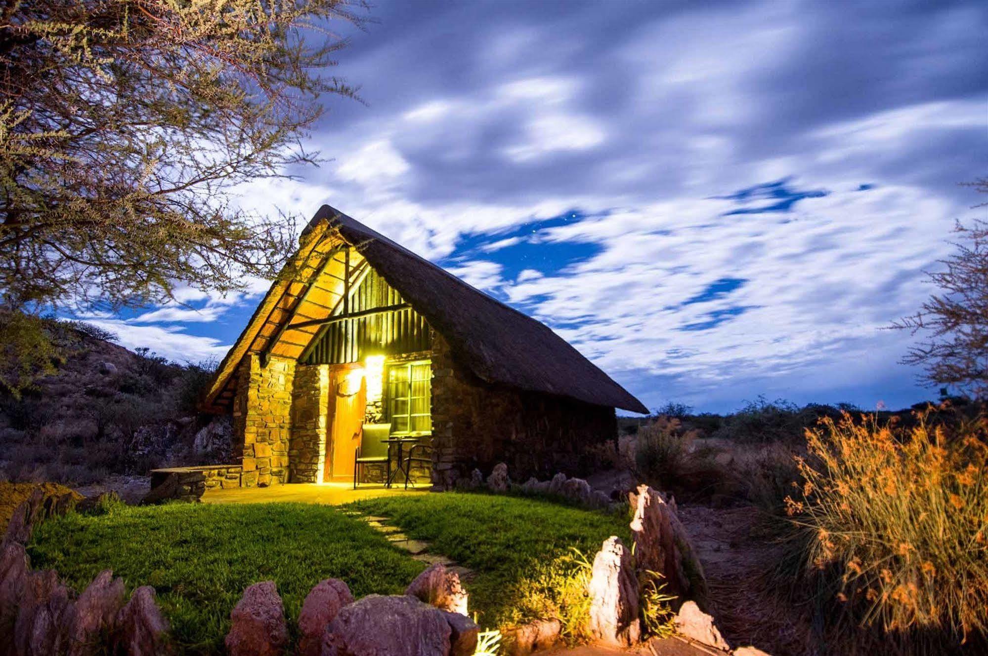 Etusis Lodge Usakos Экстерьер фото